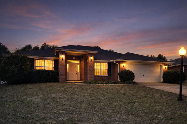 Property Photo:  6353 Havenmist Lane  FL 32536 