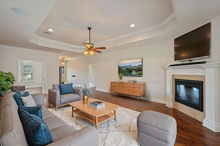 Property Photo: 5534 Frontier Drive FL 32536