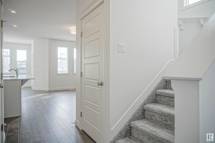 Property Photo: 1180 South Creek Wynd AB T7Z 2Z1