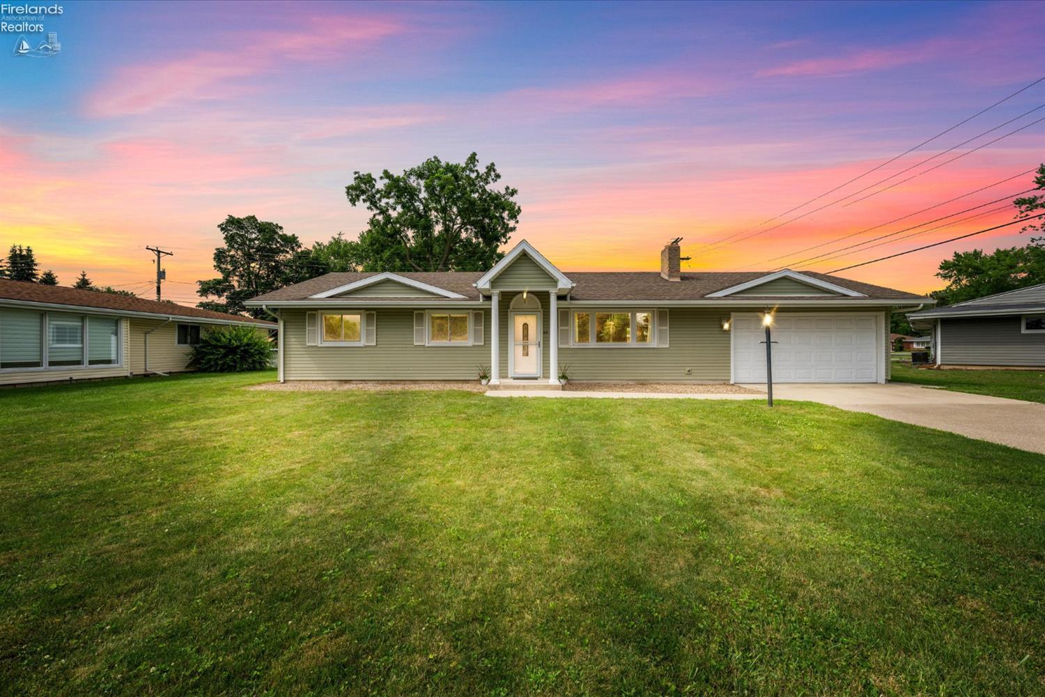 Property Photo: 1538 Sunrise Boulevard OH 43420