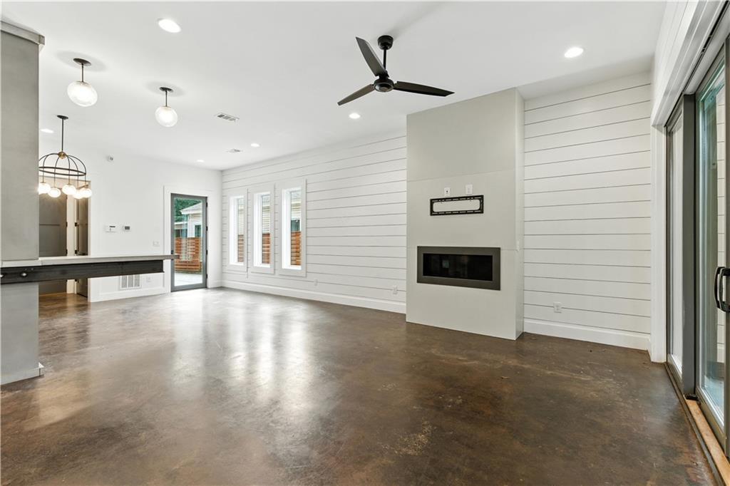 Property Photo: 244 Locust Street NE B GA 30317