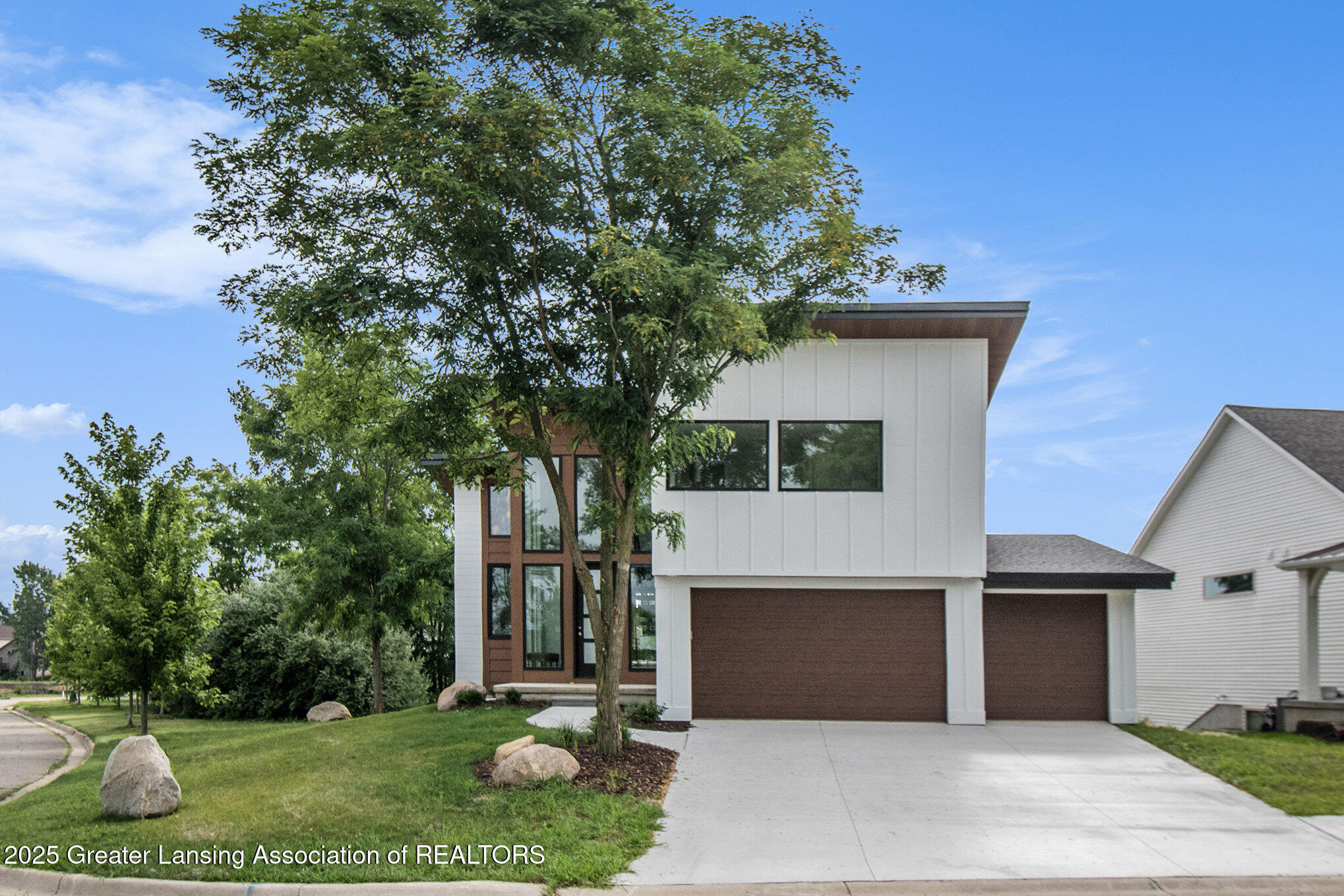 Property Photo: 16925 Willowbrook Drive MI 48840