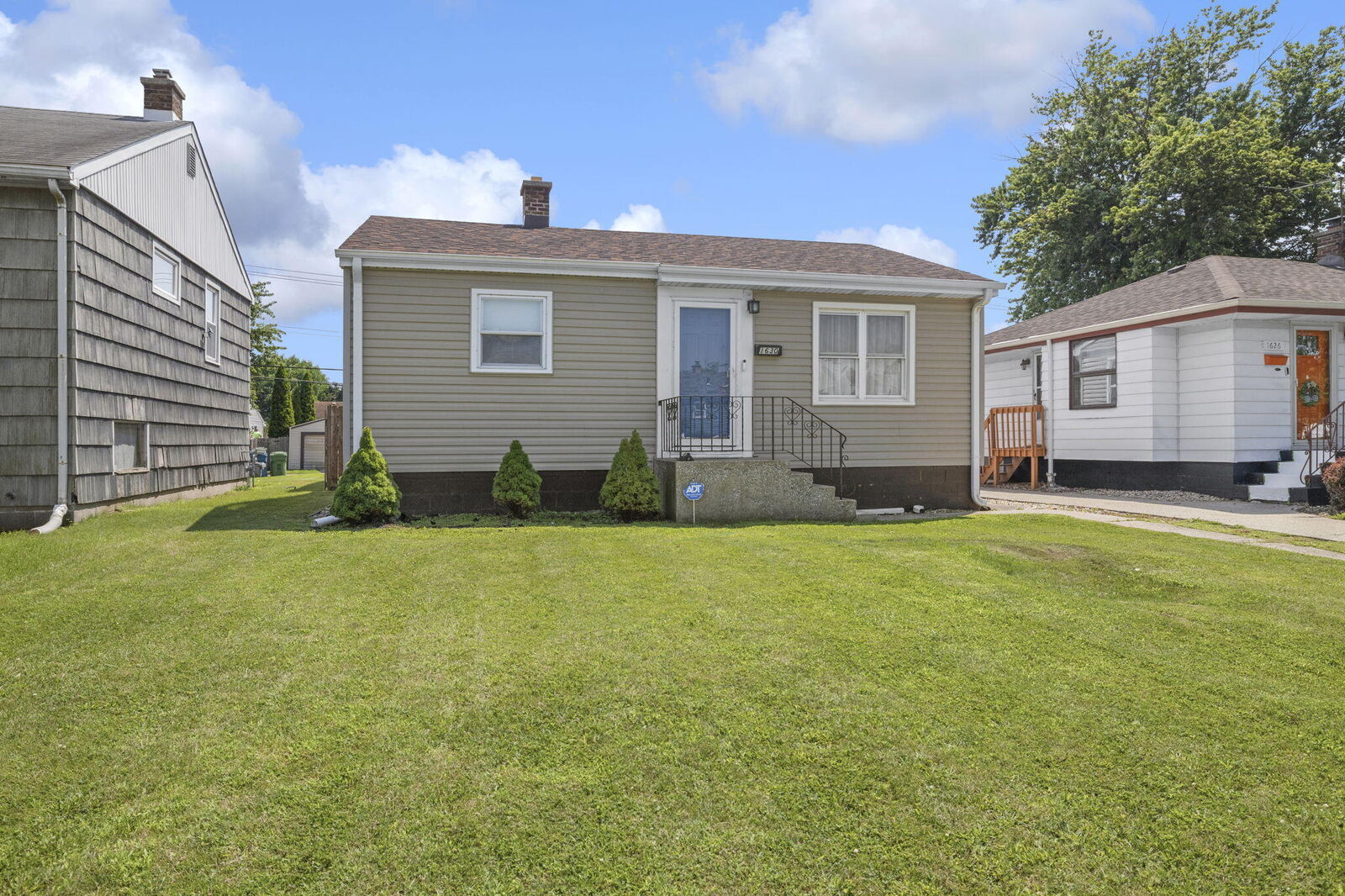 Property Photo:  1630 170th Place  IN 46324 