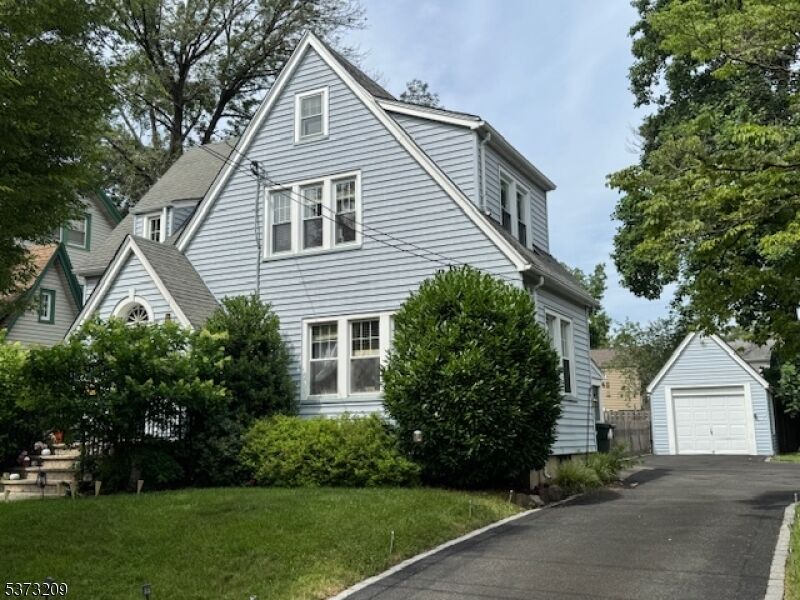 Property Photo:  215 Katherine St  NJ 07076 