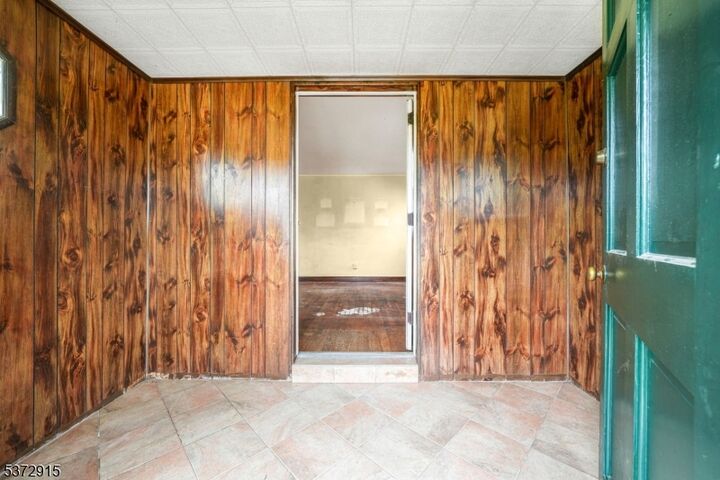 Property Photo: 204 Hoover Pl NJ 07083