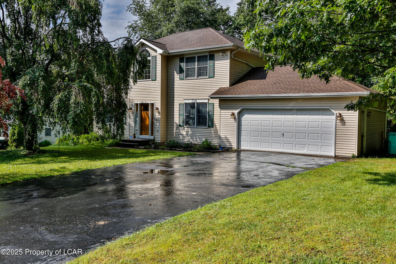 Property Photo:  23 Red Coat Lane  PA 18707 