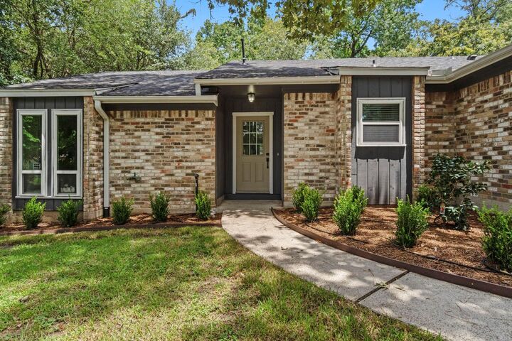 Property Photo:  64 Hiwon Drive  TX 77304 