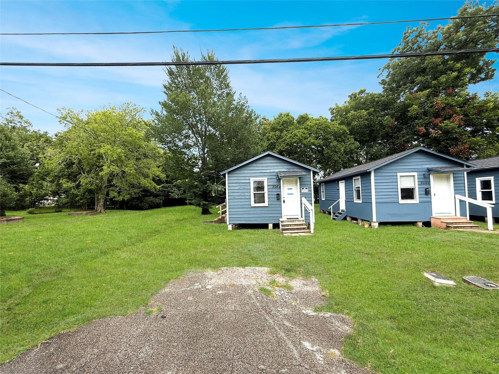 Property Photo: 3046 W Crockett Street TX 77701