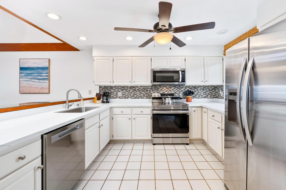 Property Photo: 78-6920 Alii Dr 321 HI 96740