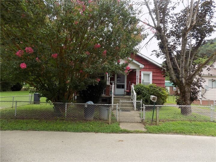 205 Luke Street  Hugheston WV 25110 photo