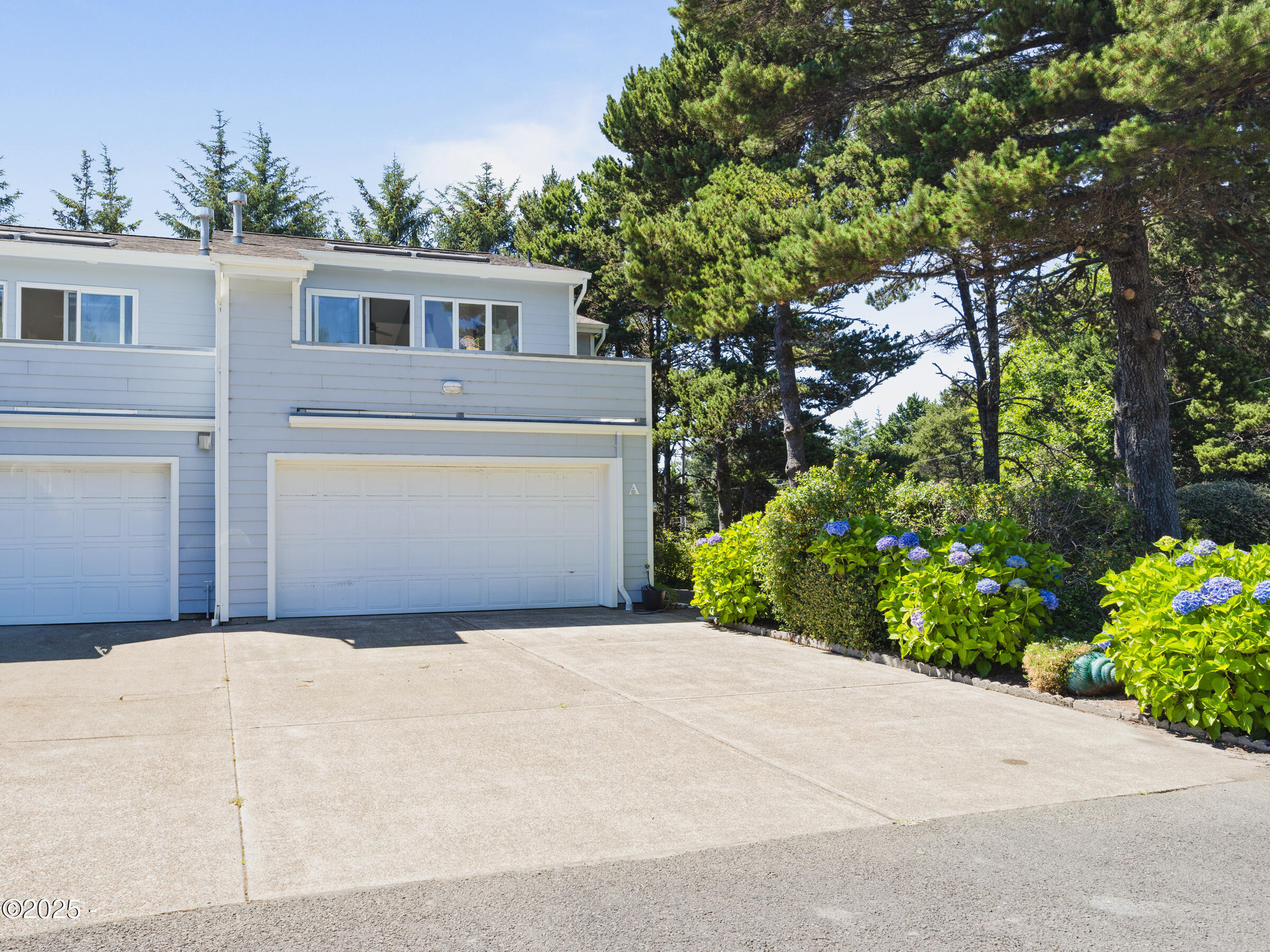 Property Photo: 3930 NE Megginson Street A OR 97365