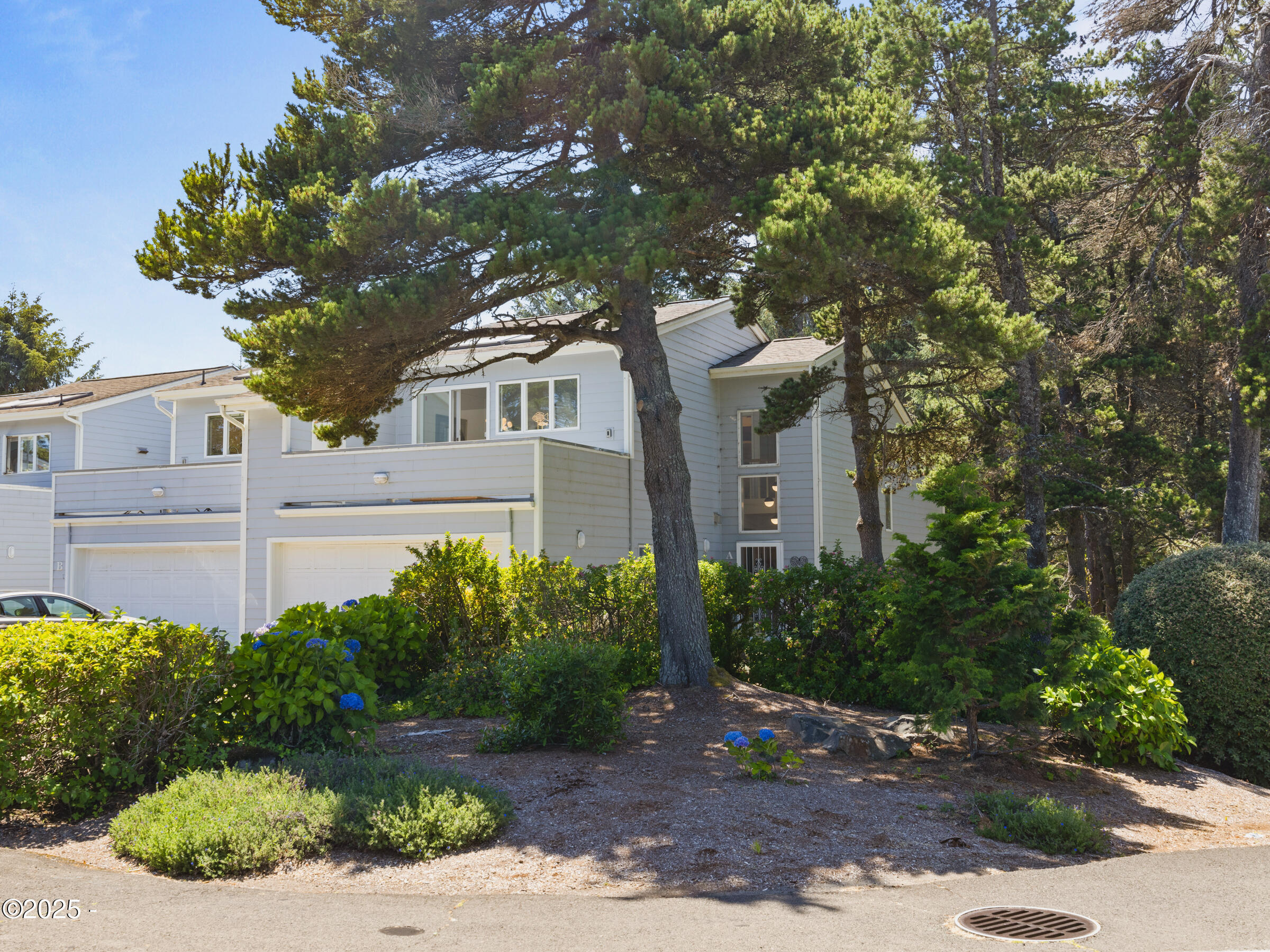 Property Photo:  3930 NE Megginson Street A  OR 97365 