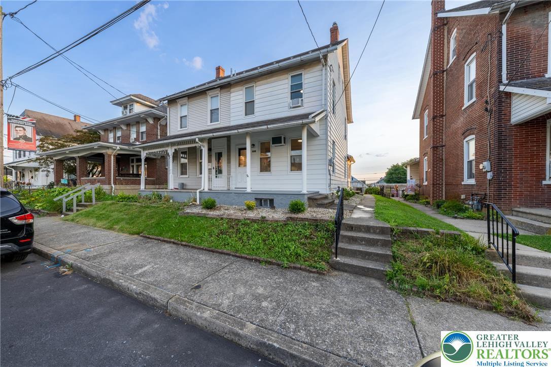 Property Photo:  918 Dewey Avenue  PA 18067 