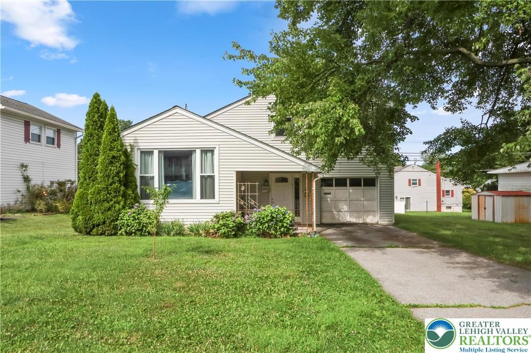 Property Photo:  1852 Pennsylvania Avenue  PA 18018 