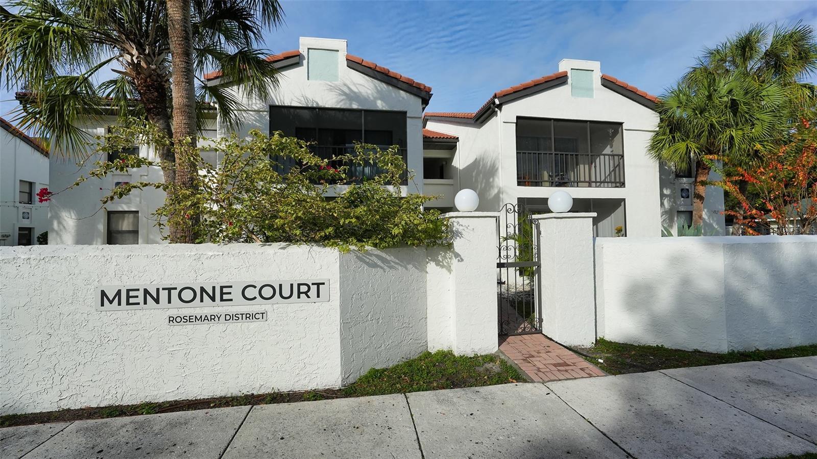 Property Photo: 631 N Orange Avenue 107 FL 34236