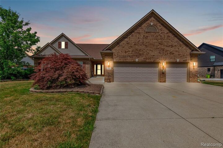 Property Photo: 27214 Celtic Drive MI 48134 2128
