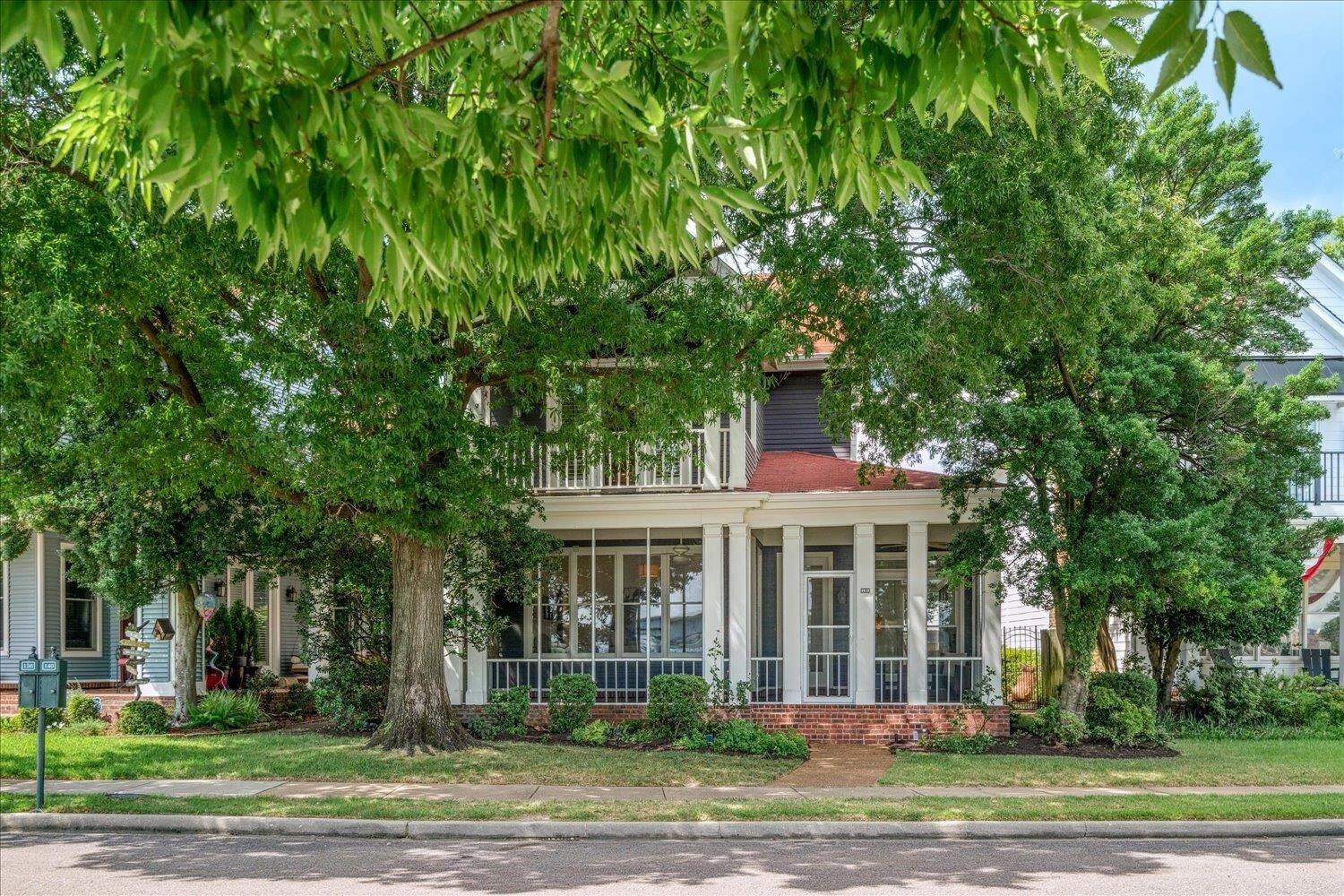 Property Photo:  140 Harbor Isle Cir S  TN 38103 