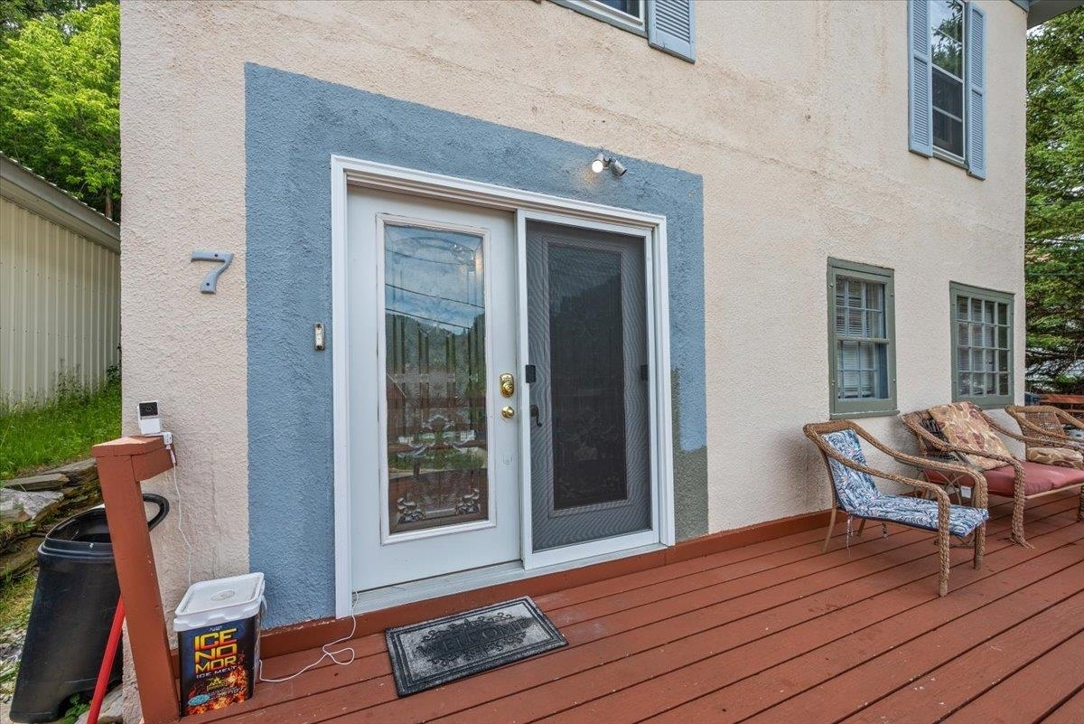 Property Photo: 7 Fillmore Street SD 57732