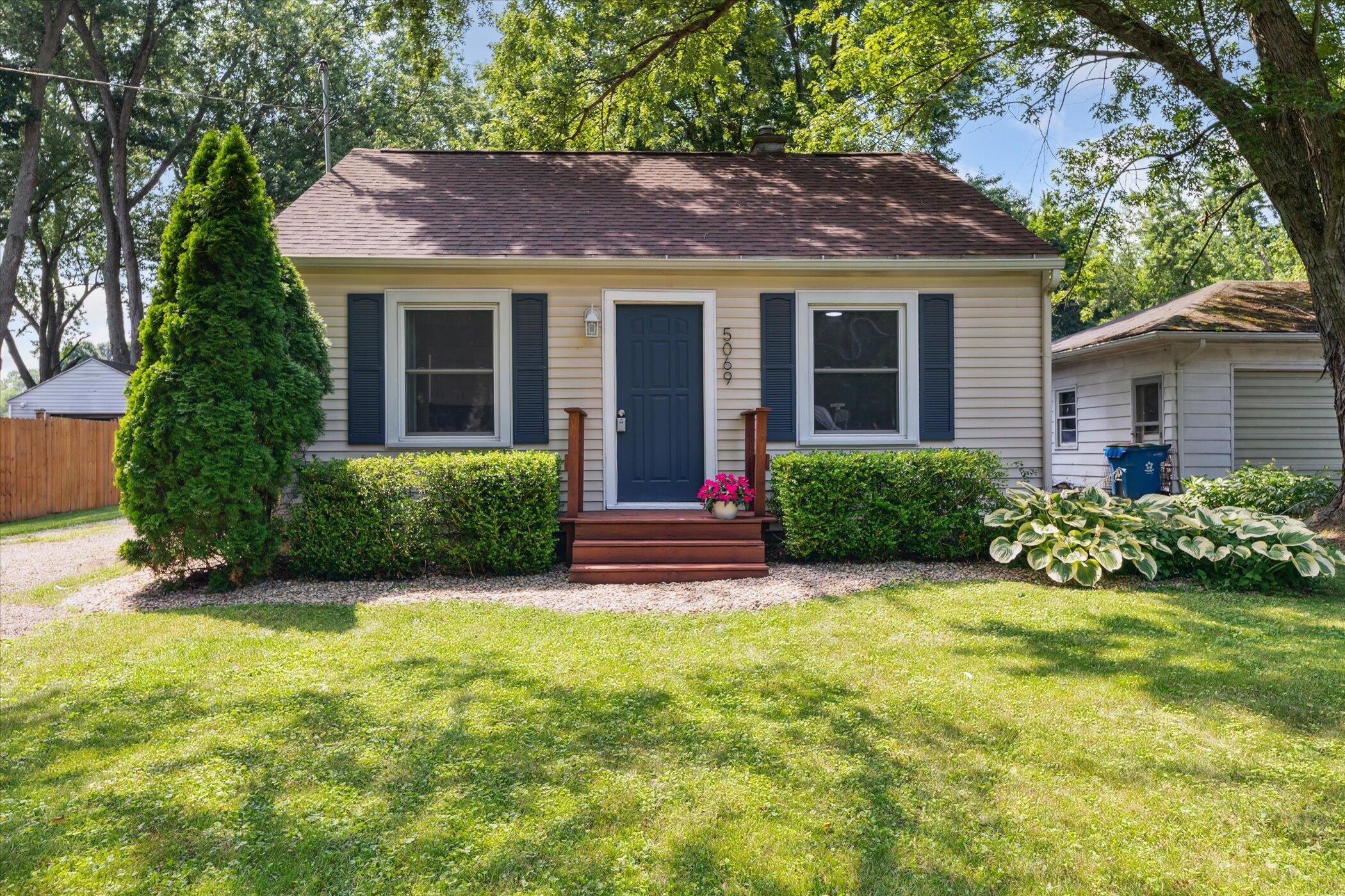 Property Photo: 5069 N Westnedge Avenue MI 49004