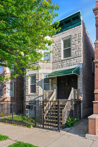 Property Photo: 4439 W Van Buren Street IL 60624