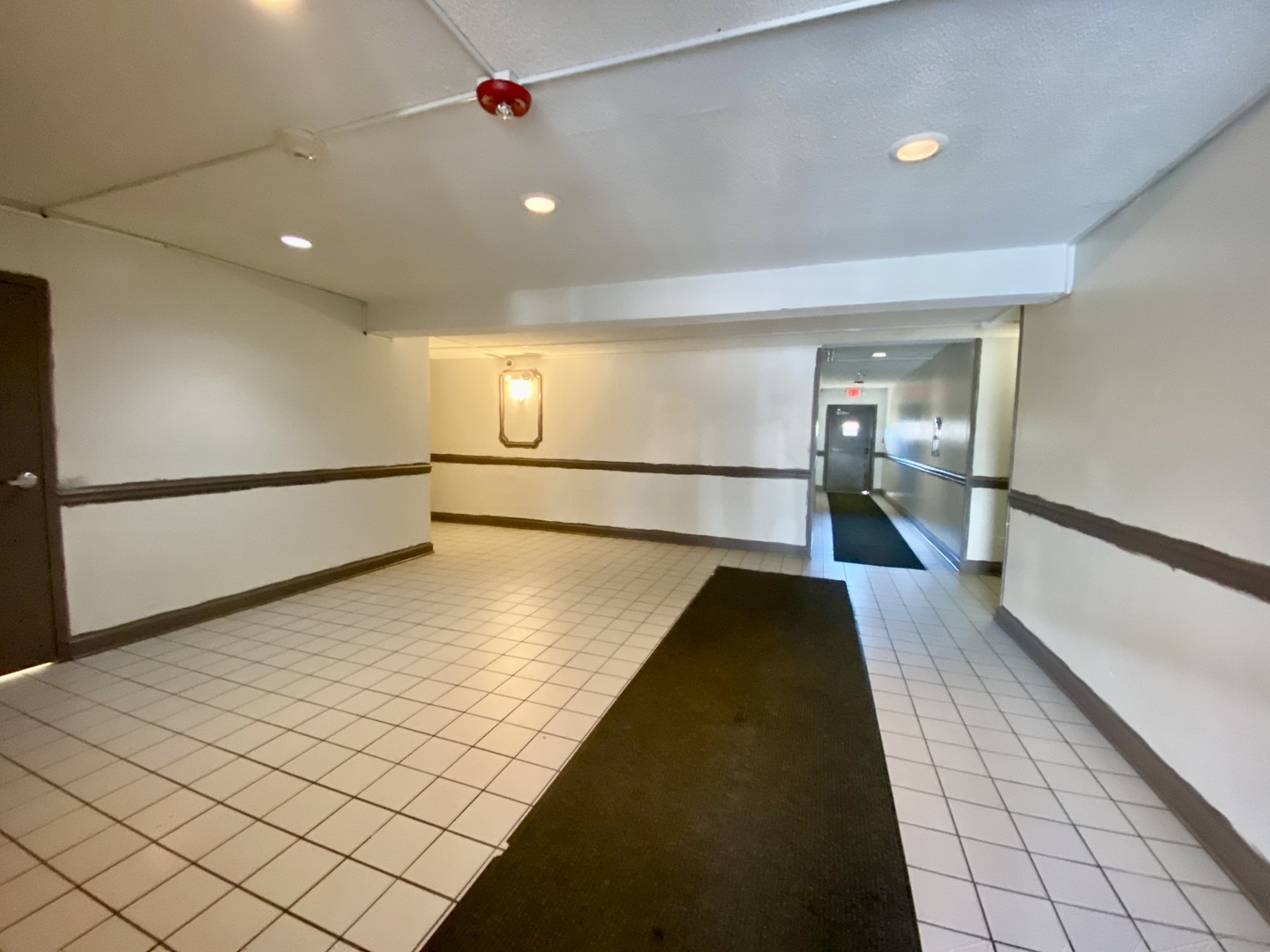 Property Photo:  4500 Beau Monde Drive 101  IL 60532 