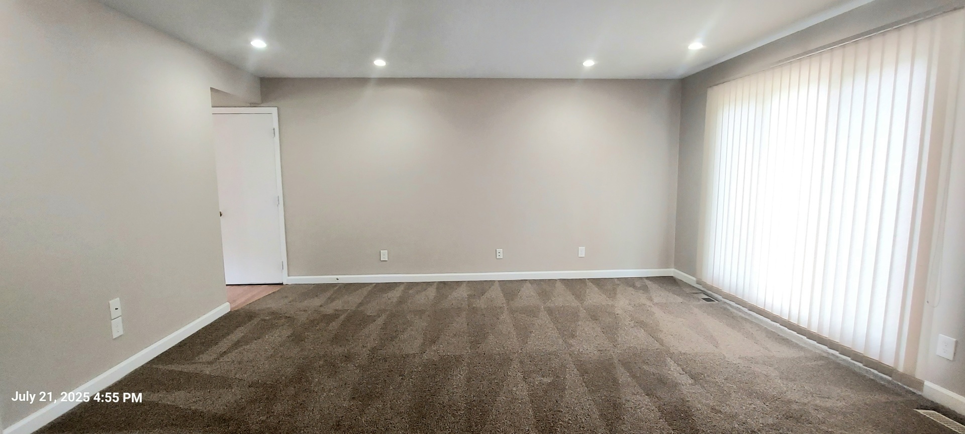 Property Photo:  16 Brockway Drive  IL 60543 