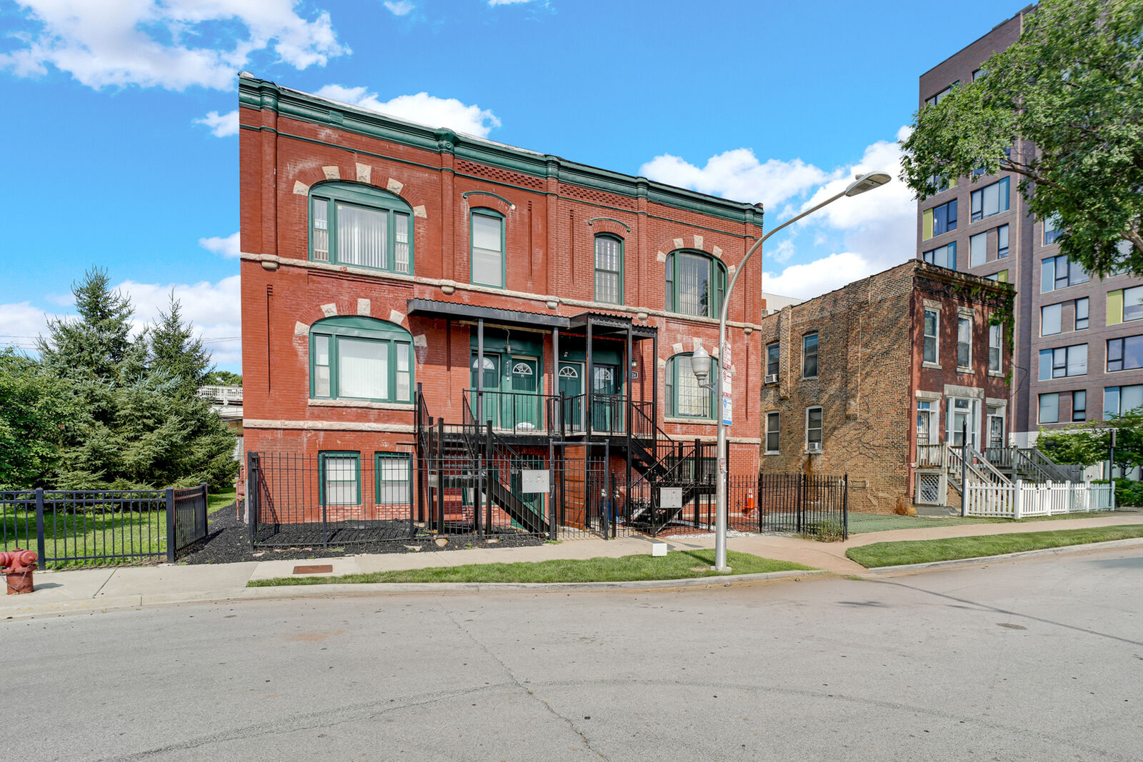 Property Photo:  4326 S Calumet Avenue  IL 60653 