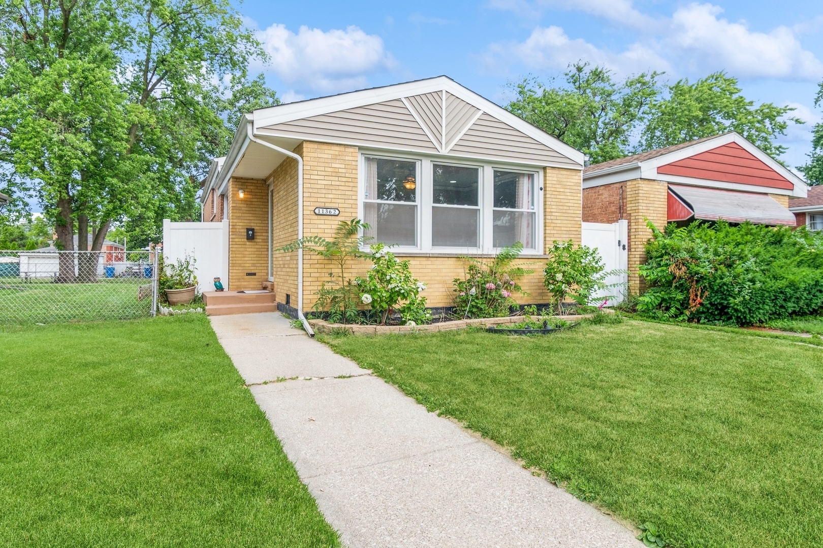 Property Photo: 11362 S Laflin Street IL 60643