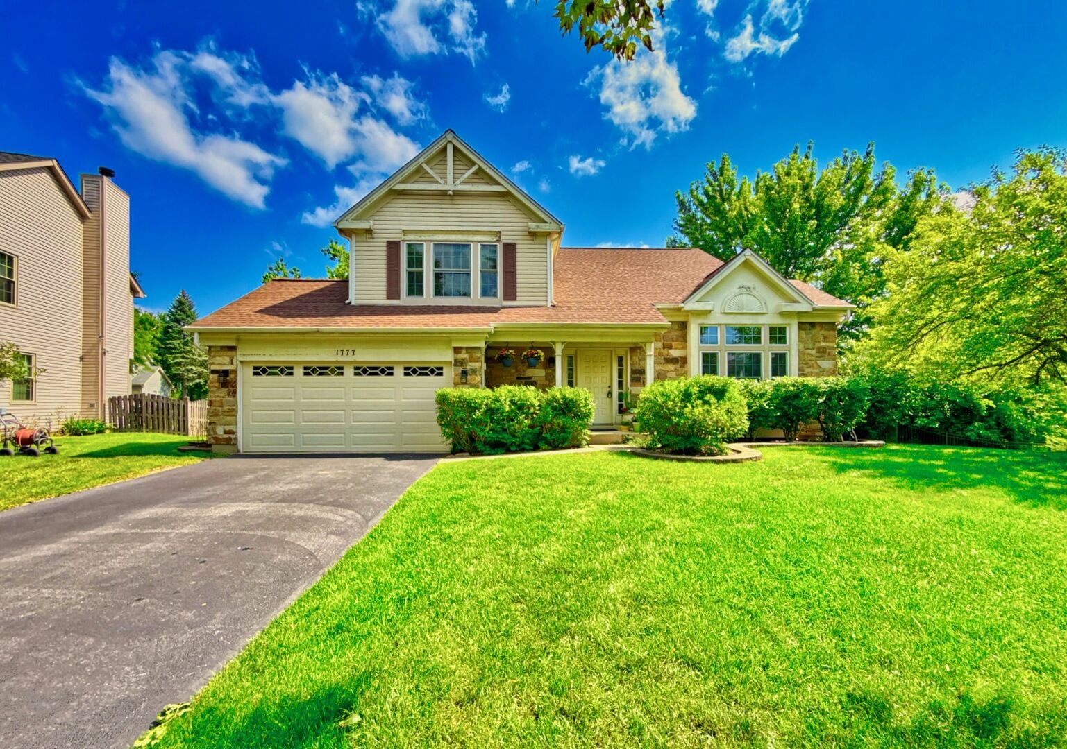 Property Photo: 1777 Ashford Lane IL 60014