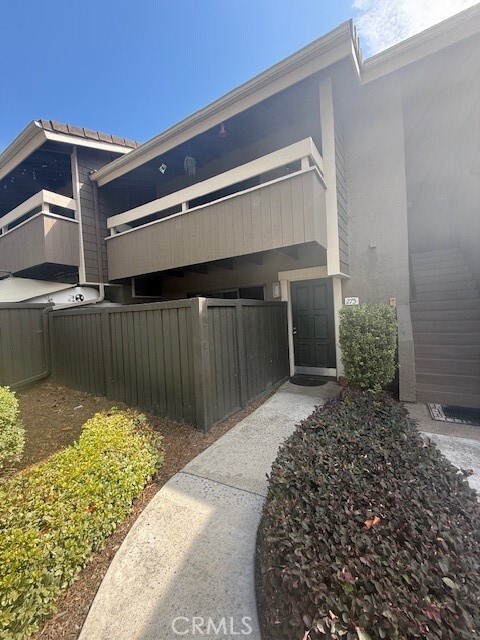 Property Photo: 275 Streamwood CA 92620