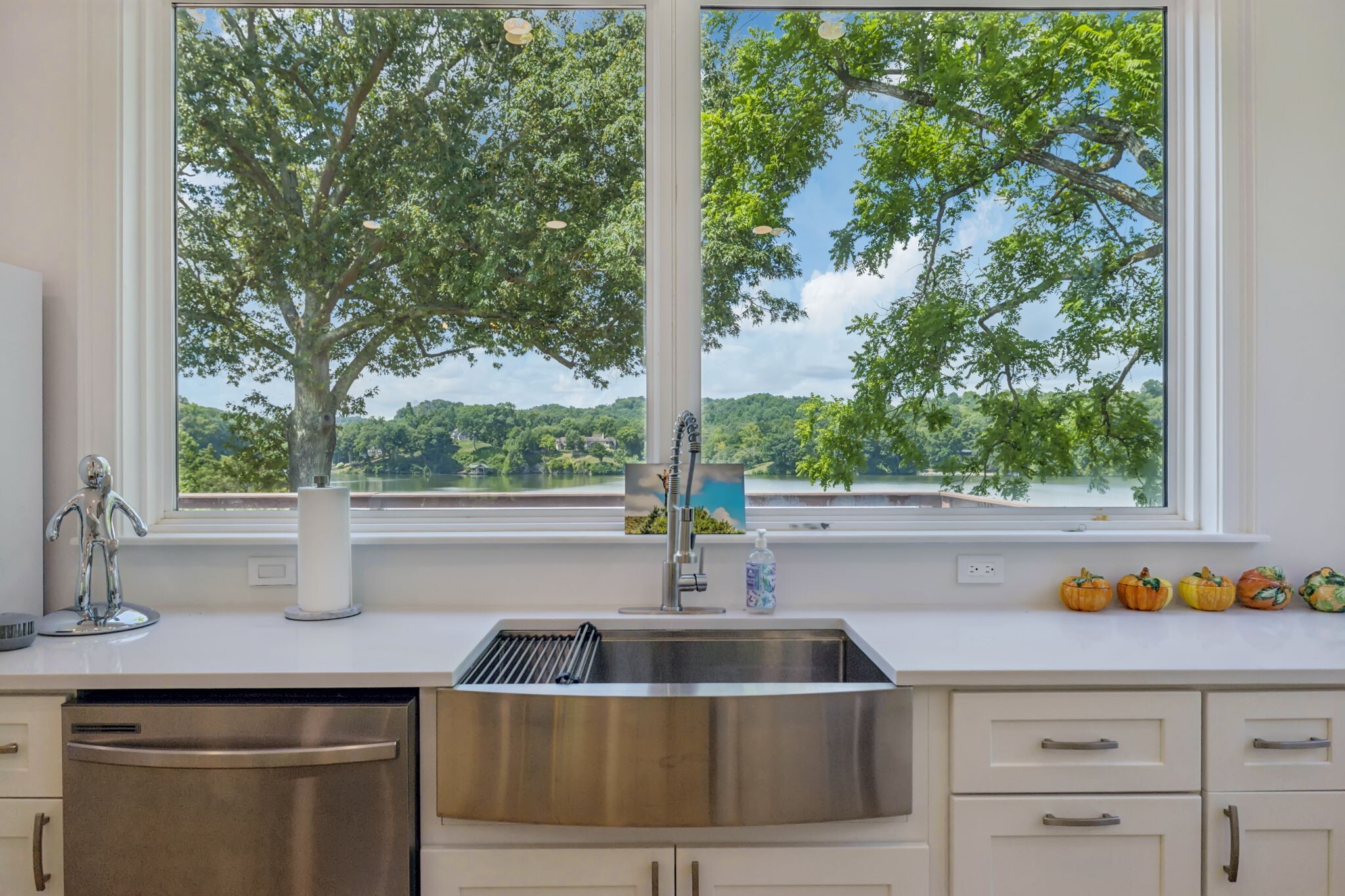 Property Photo:  4320 Beechwood Rd  TN 37920 