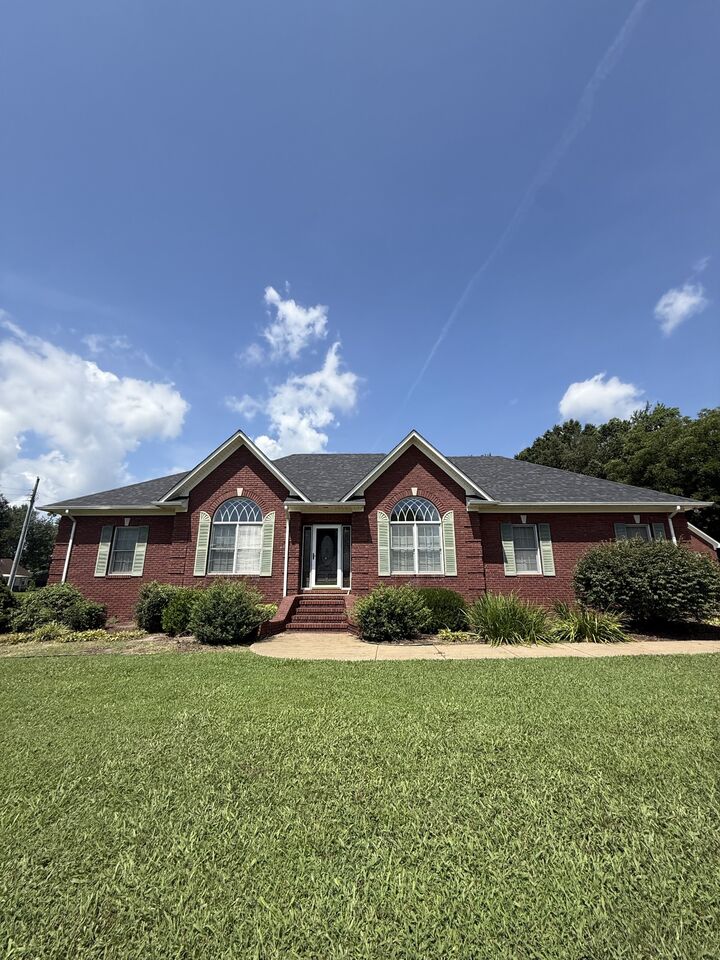 1303 5th Ave  Lawrenceburg TN 38464 photo