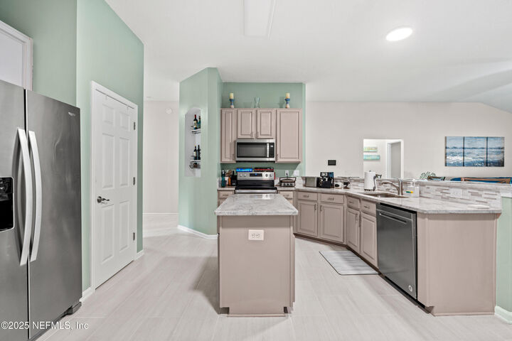 Property Photo: 668 Acorn Chase Drive FL 32065