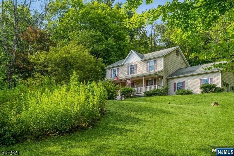 Property Photo: 7 Parks Lane NJ 07461