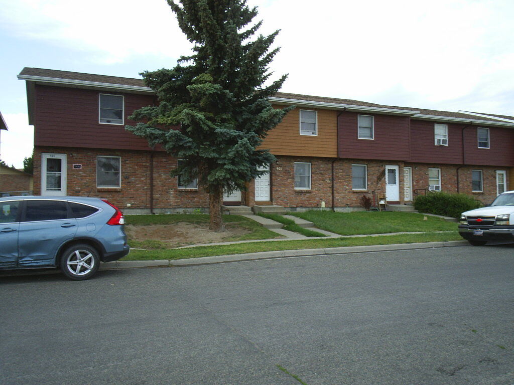 Property Photo:  917 Hialeah Court  MT 59601 