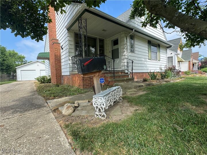 Property Photo:  246 E 280th Street  OH 44132 
