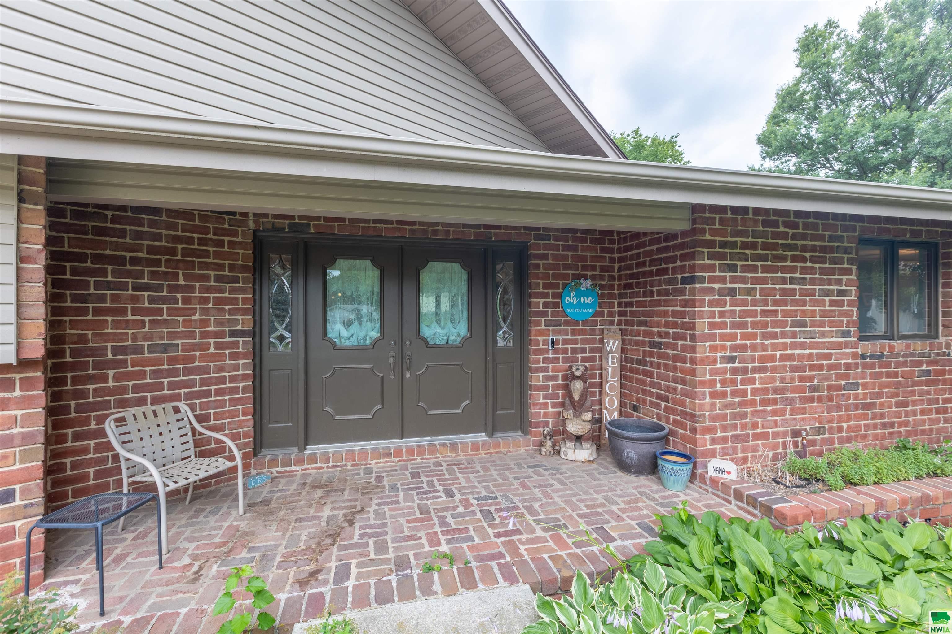 Property Photo: 14 Elmwood Drive IA 51034