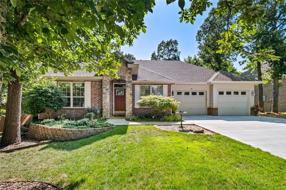 Property Photo: 10 Morganshire Drive AR 72714