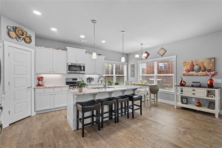 Property Photo: 1017 Marbella Court AR 72718