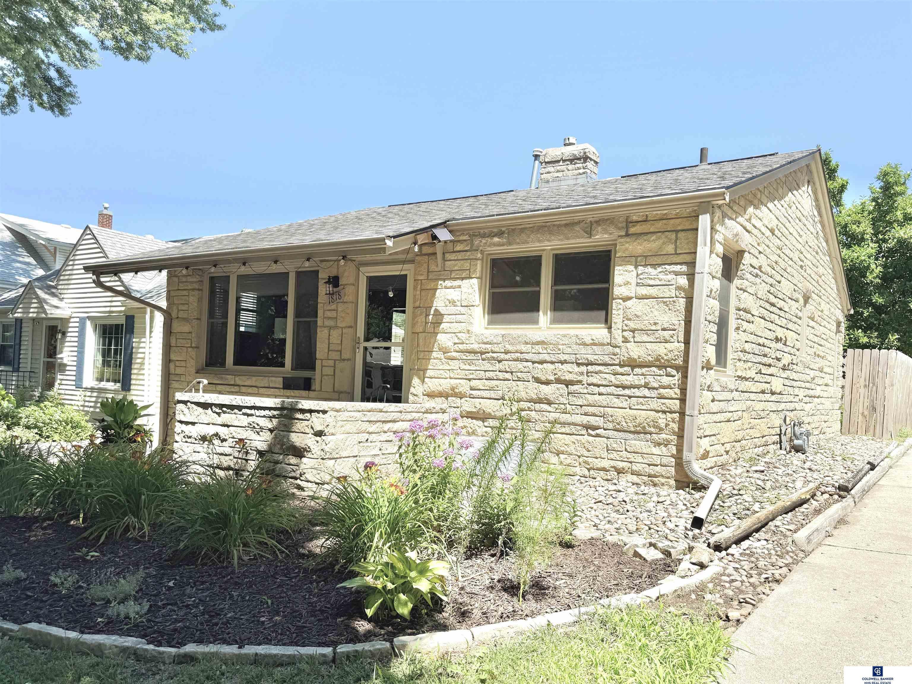 Property Photo: 1818 Jefferson Avenue NE 68502