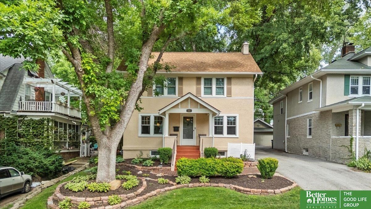 Property Photo: 515 S 55 Street NE 68106