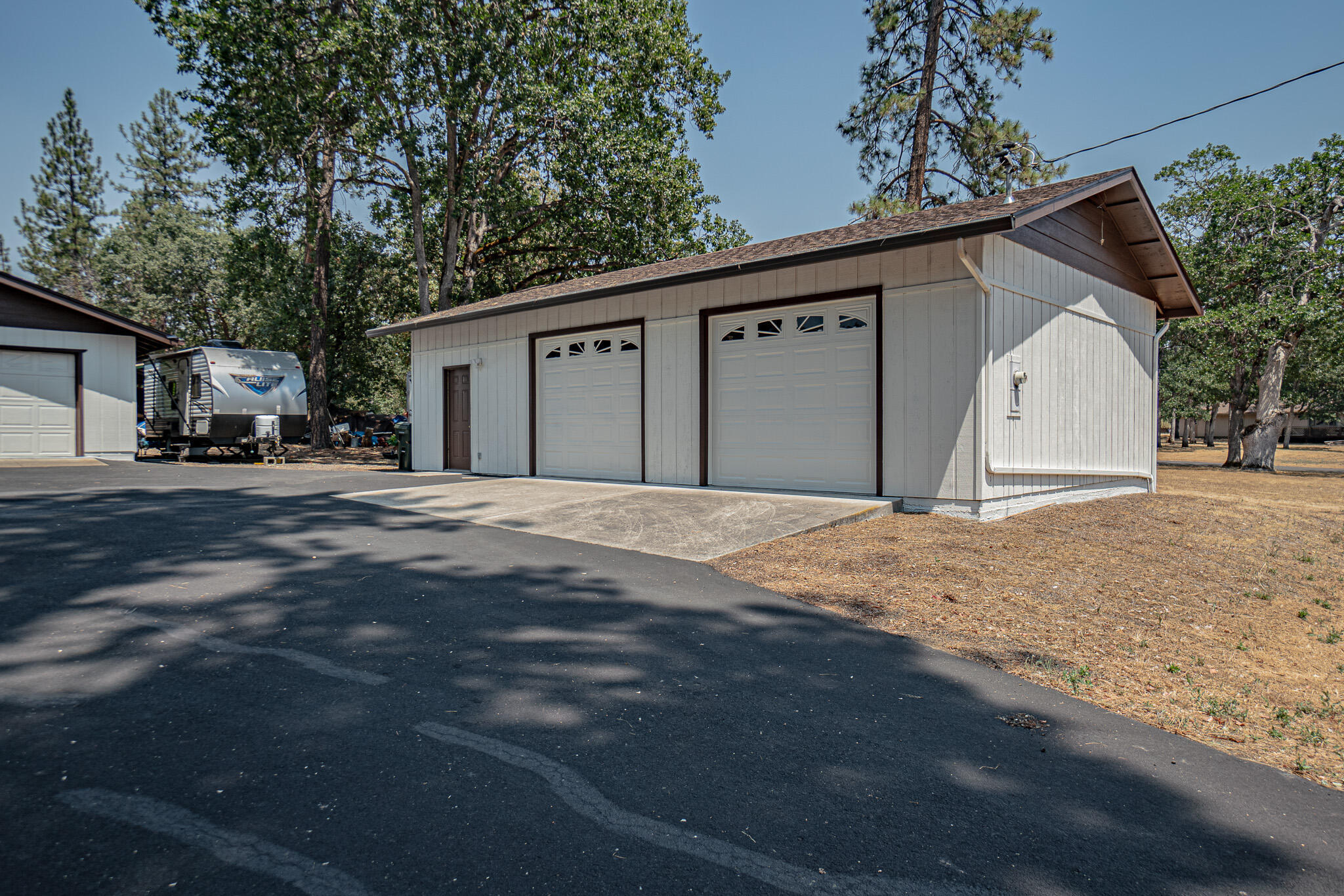 Property Photo: 3388 McMartin Lane OR 97502