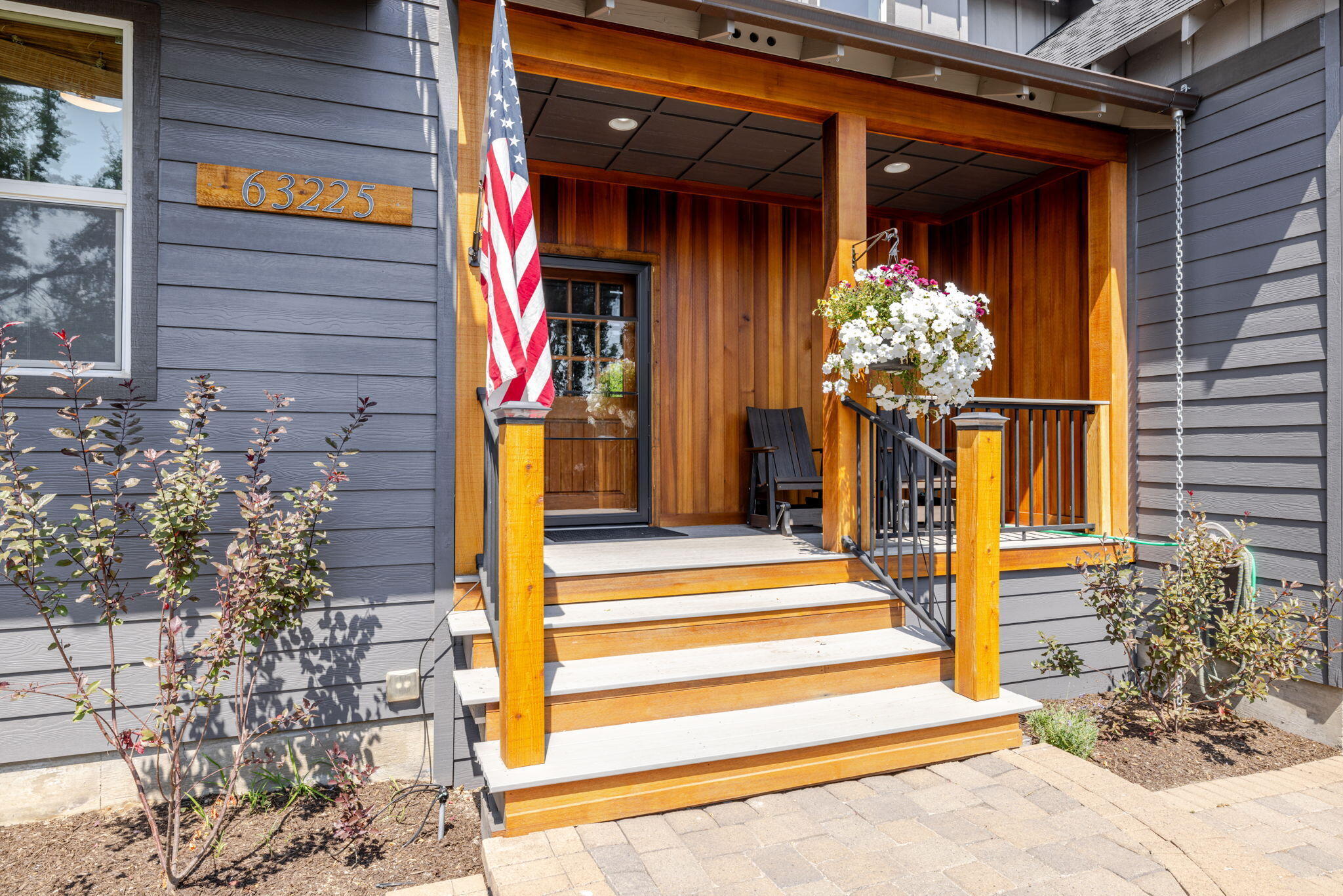 Property Photo: 63225 NE Eastview Drive OR 97701