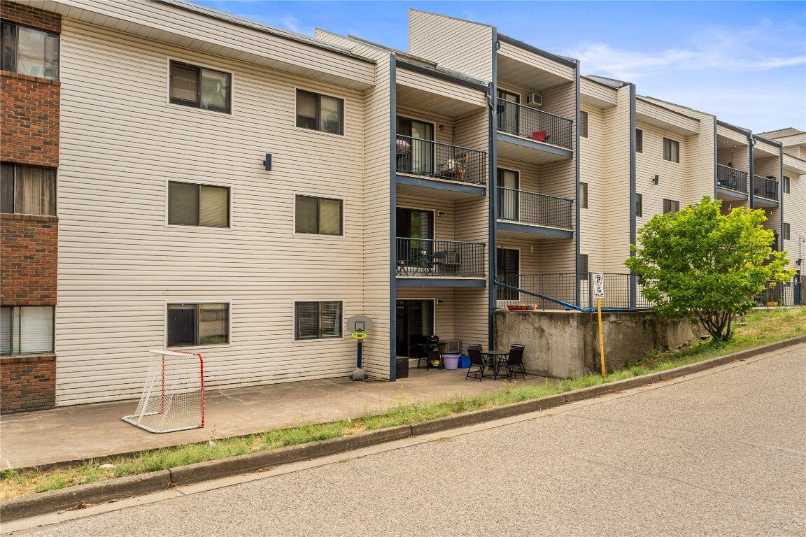 Property Photo:  3901 32 Avenue 324  BC V1T 8M3 