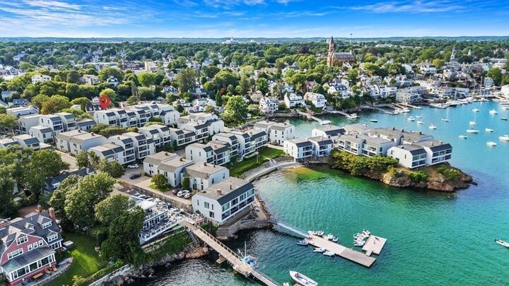 55 Brackett Place B  Marblehead MA 01945 photo