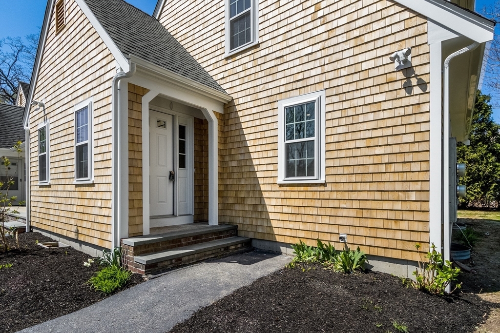 Property Photo:  176 Palmer Ave 1  MA 02540 