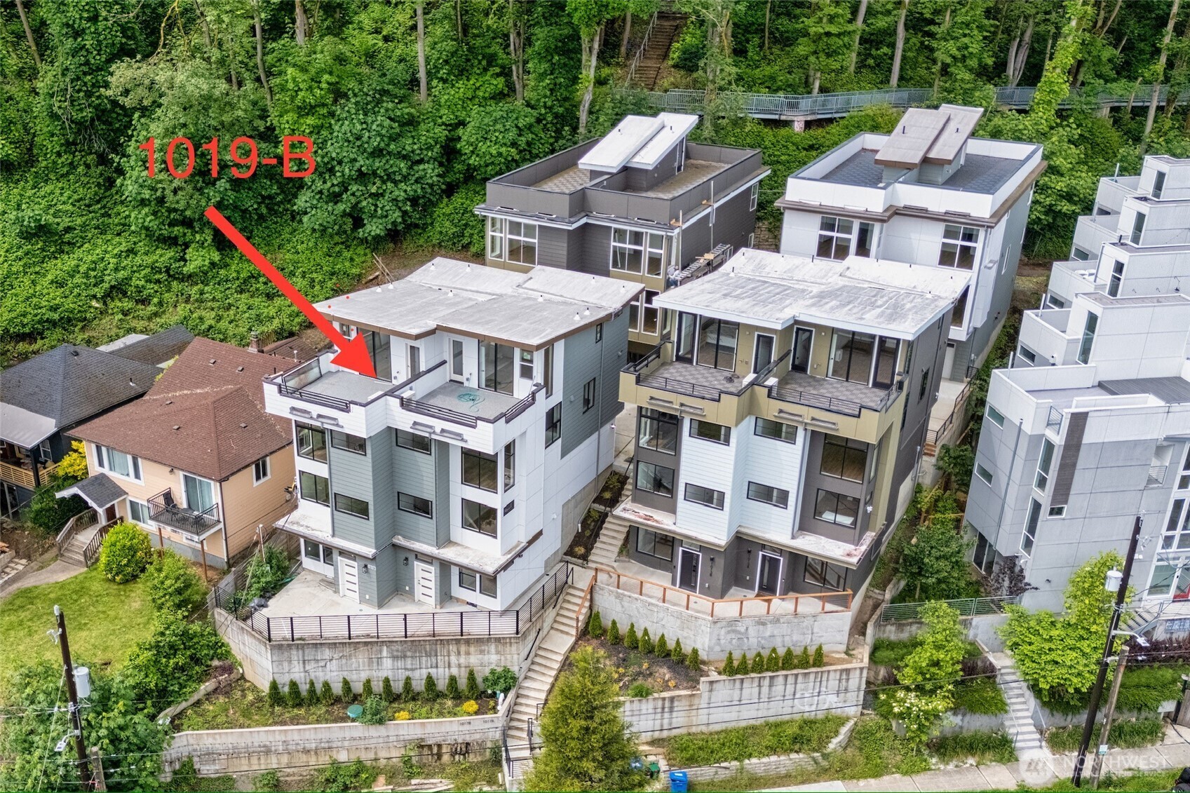 Property Photo: 1019 Sturgus Avenue S B WA 98144