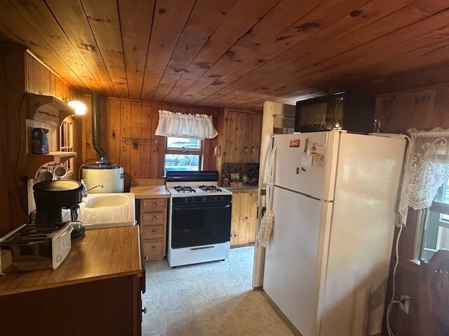 Property Photo: 11006 N Grosbeak Lane 2 WI 54843