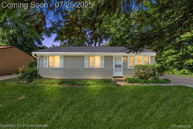 Property Photo:  2654 Frankson Avenue  MI 48307 