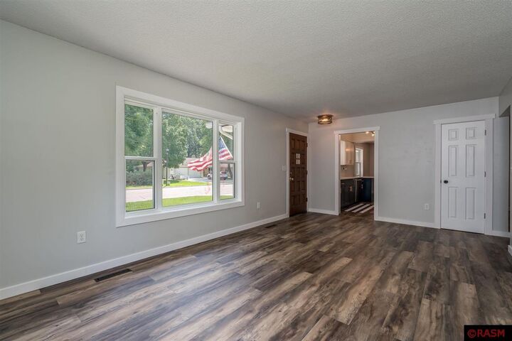Property Photo:  1717 Mary Lane  MN 56003 